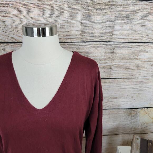 NWT Vimmia Shavasana Reversible Sweater Color Burgundy Red Size Large - Picture 4 of 7